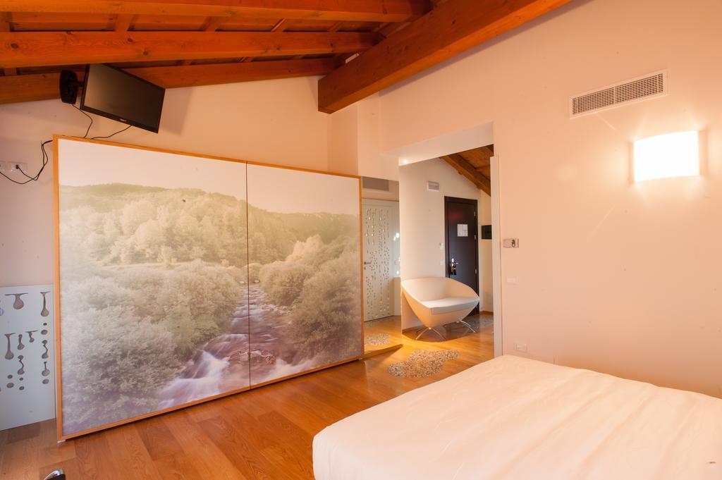Elliot Osteria E Dormire In Collina Manzano ภายนอก รูปภาพ