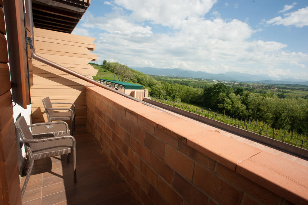 Elliot Osteria E Dormire In Collina Manzano ห้อง รูปภาพ
