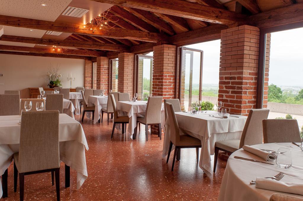 Elliot Osteria E Dormire In Collina Manzano ภายนอก รูปภาพ