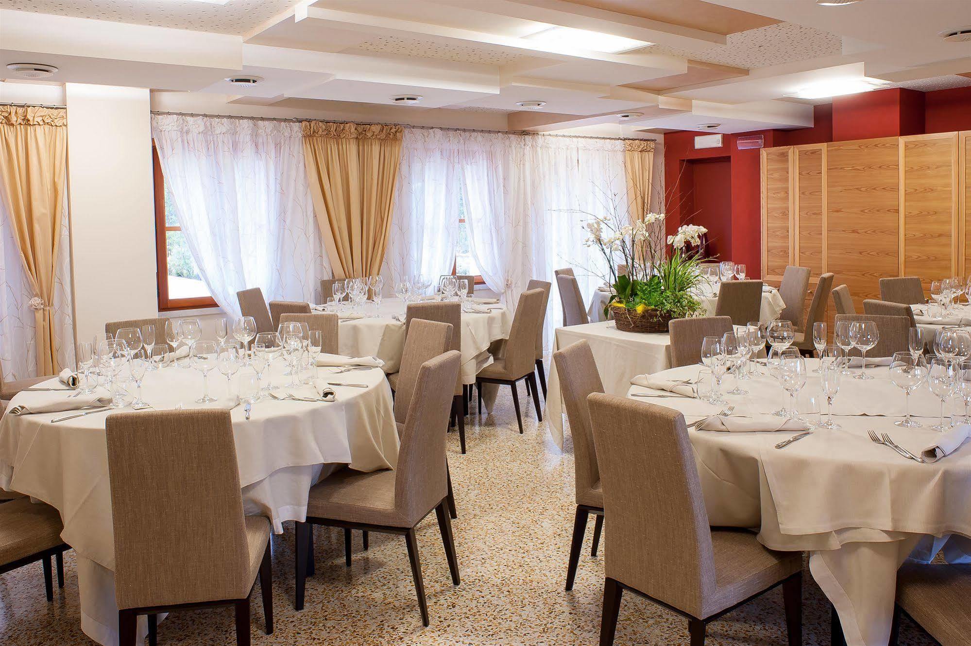 Elliot Osteria E Dormire In Collina Manzano ภายนอก รูปภาพ