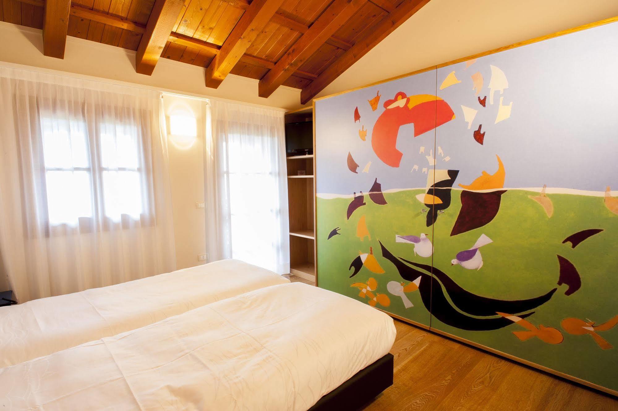 Elliot Osteria E Dormire In Collina Manzano ภายนอก รูปภาพ