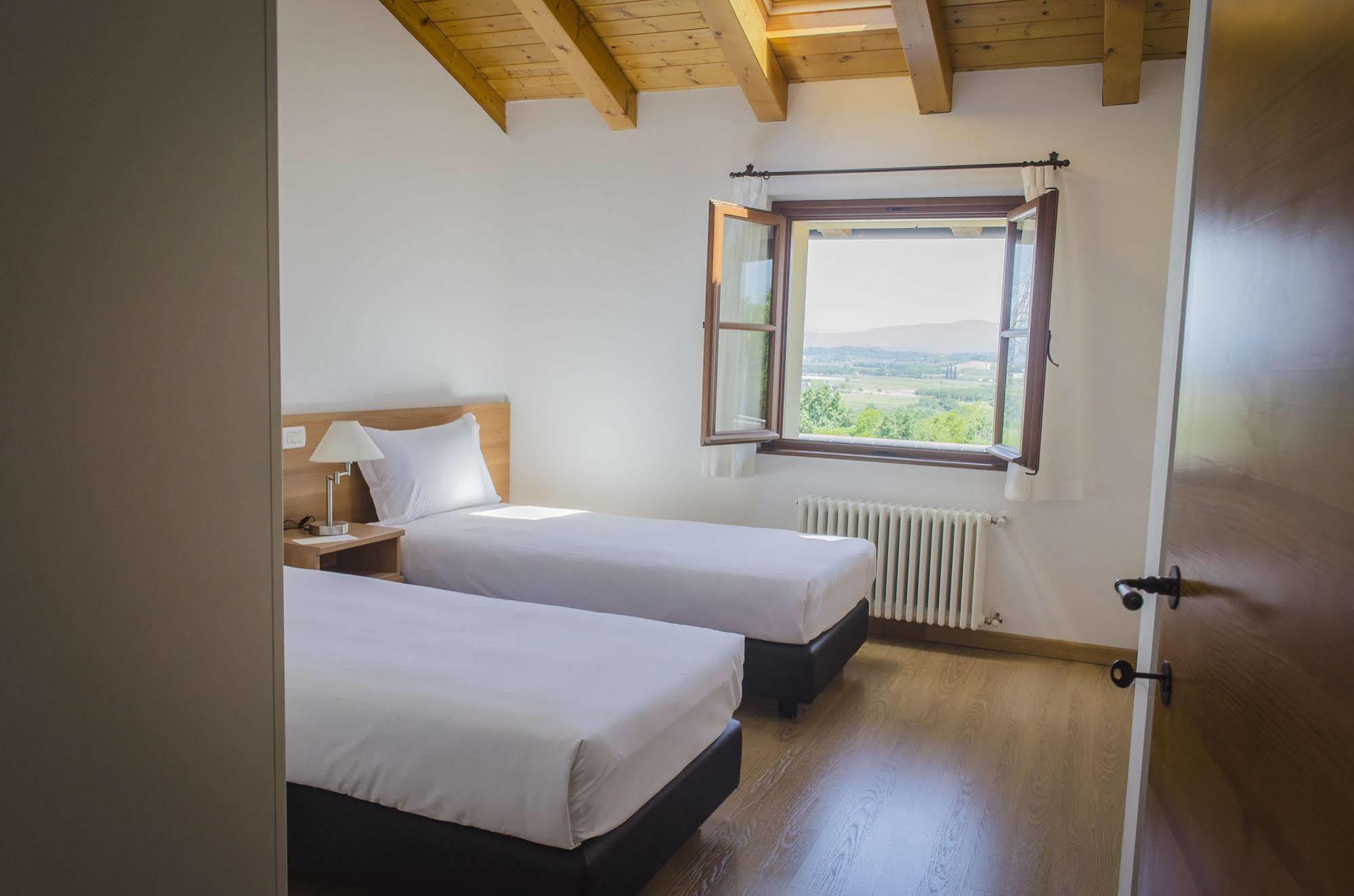 Elliot Osteria E Dormire In Collina Manzano ภายนอก รูปภาพ