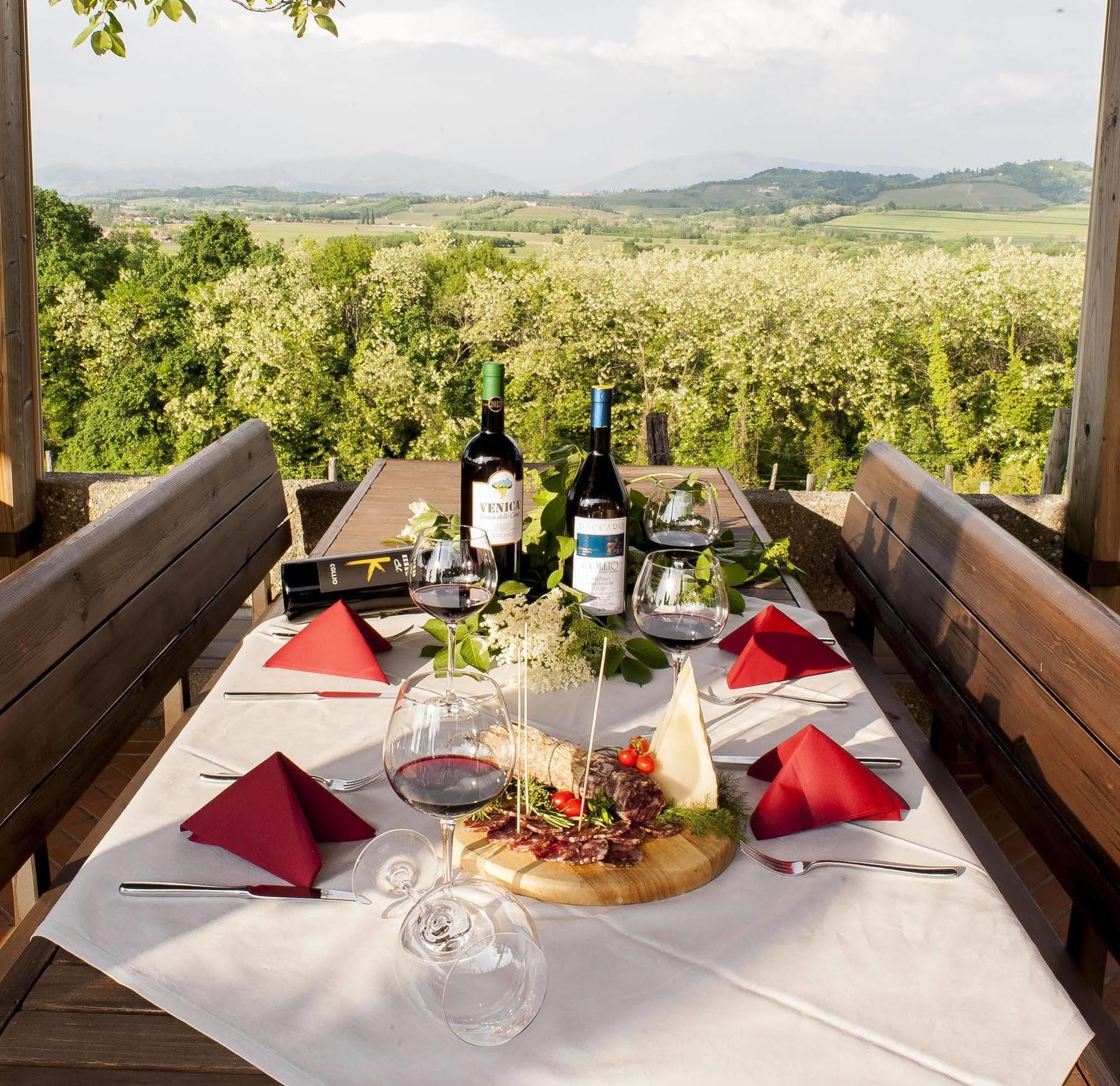 Elliot Osteria E Dormire In Collina Manzano ภายนอก รูปภาพ