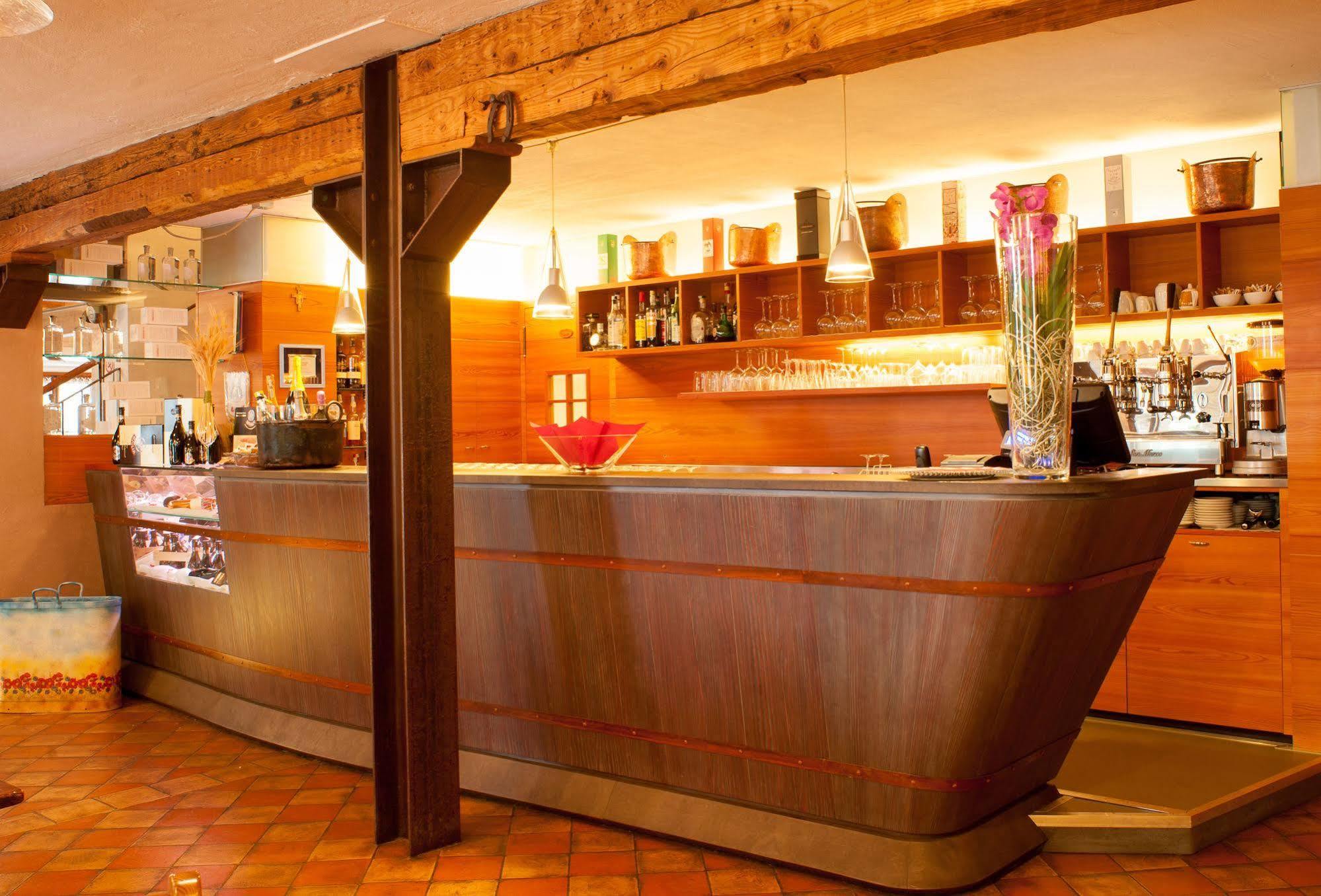 Elliot Osteria E Dormire In Collina Manzano ภายนอก รูปภาพ