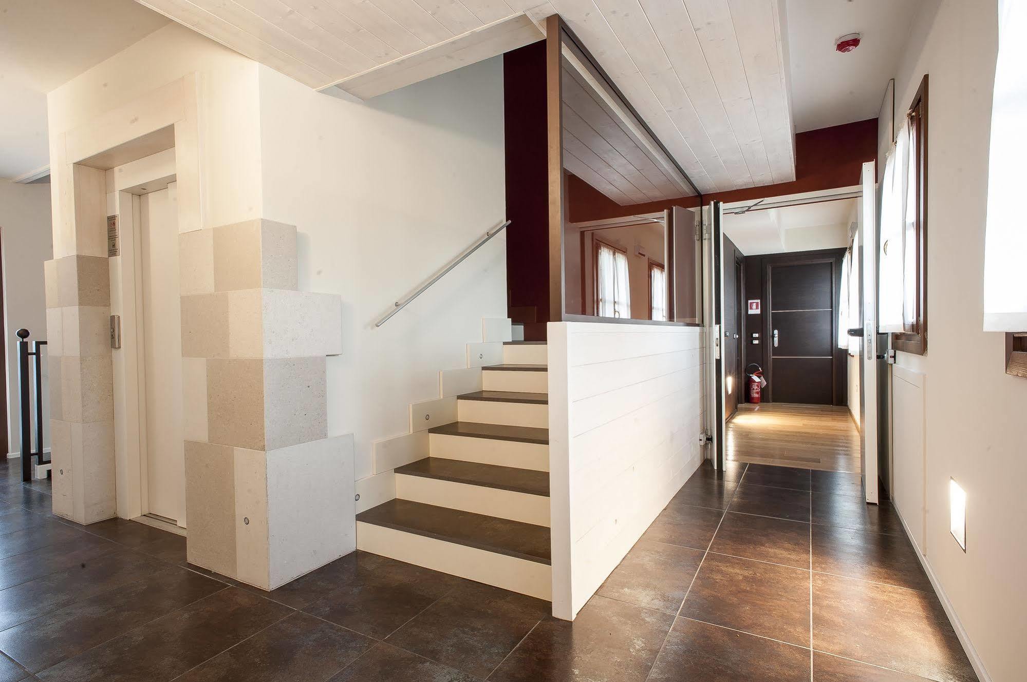 Elliot Osteria E Dormire In Collina Manzano ภายนอก รูปภาพ